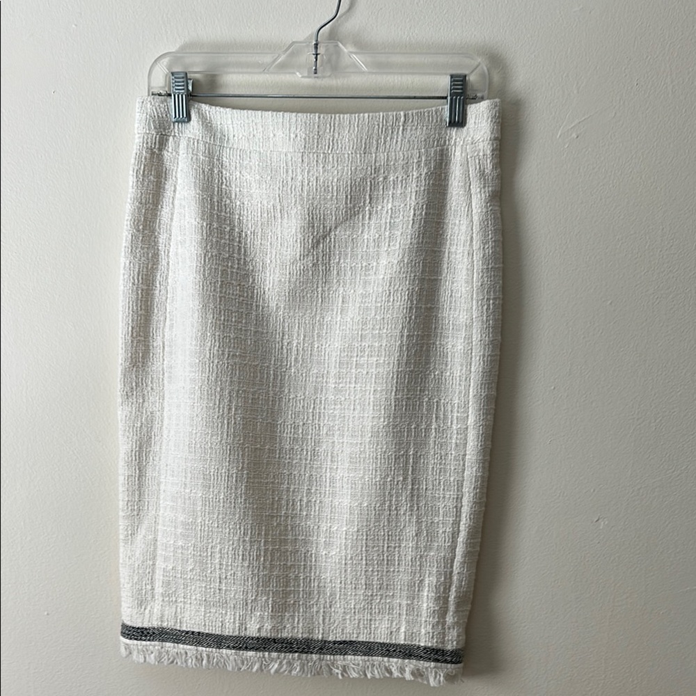 Elegant White Tweed Skirt